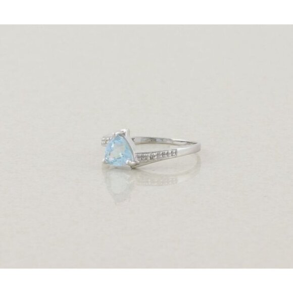 10k White Gold Natural Sky Blue Topaz Ring Size 7 1/4 - Picture 7 of 8